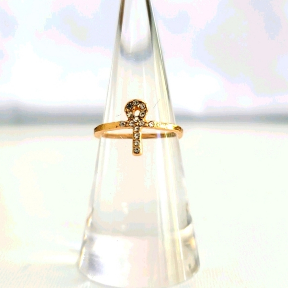 Vintage Gold Female Sign With Rhinestones Ring Size 6 Women's Jewelry